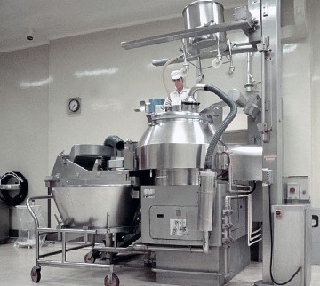 Pharmaceutical manufacturing equipment